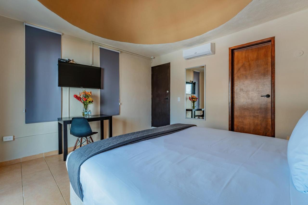 Hotel Brisas 5A Av, Playa Del Carmen Eksteriør billede